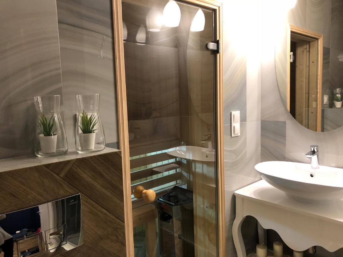 Apartment Family Sauna Retreat: Lesny Nad Zalewem Cedzyna